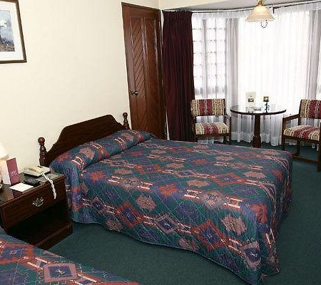 Hotel Portales Cochabamba Bilik gambar